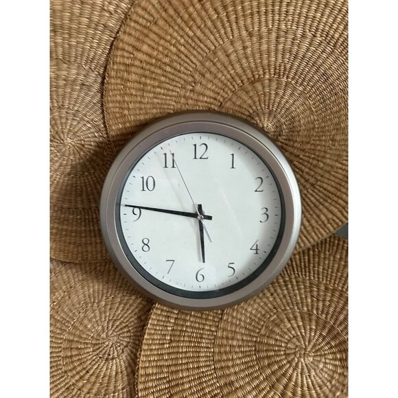 Round Grey Wall Clock - Picture 1 of 5